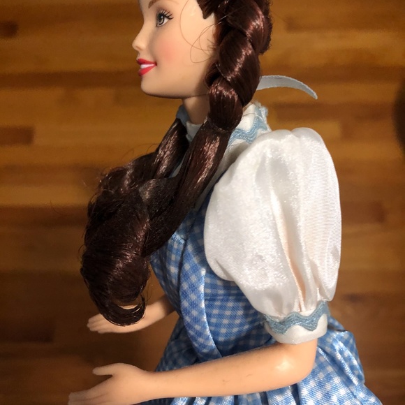 Barbie - The Wizard of Oz Dorthy  & Toto - Picture 6 of 6